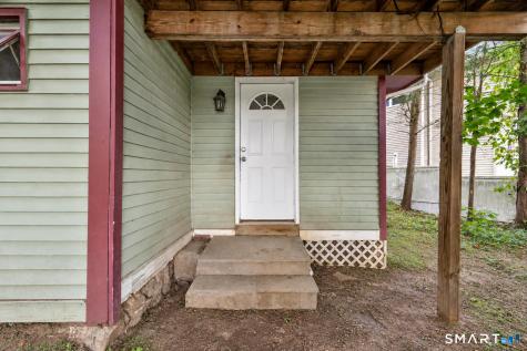 21 Pond Street Naugatuck CT 06770