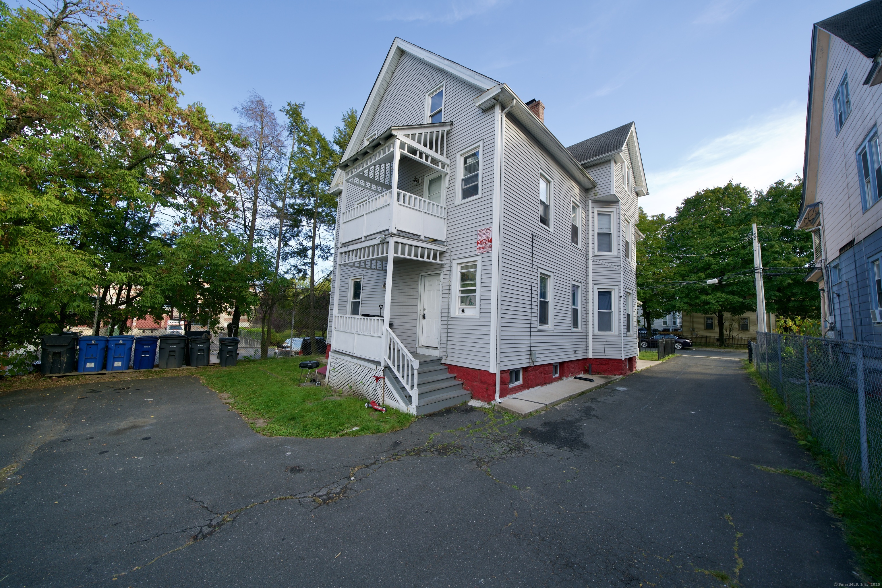 96-98 Sargeant Street Hartford CT 06154