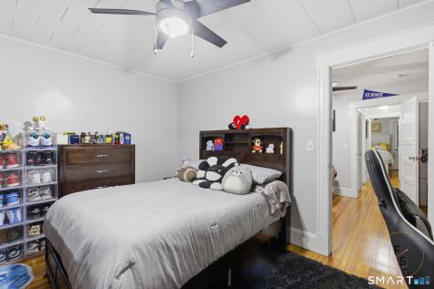 137 Linnmoore Street Hartford CT 06114