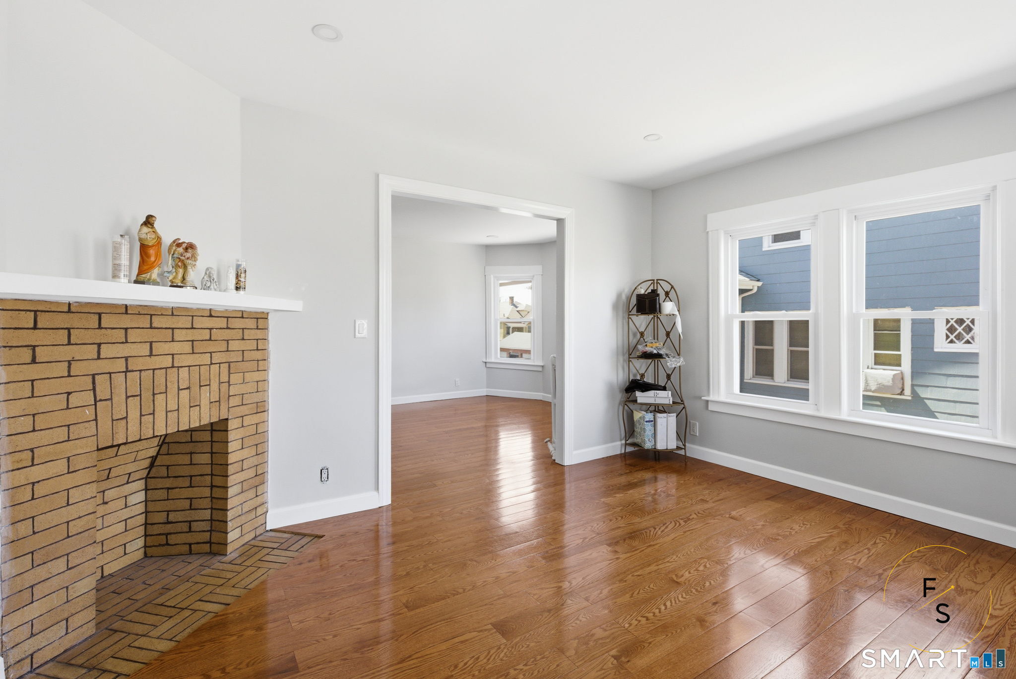 137 Linnmoore Street Hartford CT 06114