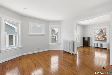 137 Linnmoore Street Hartford CT 06114