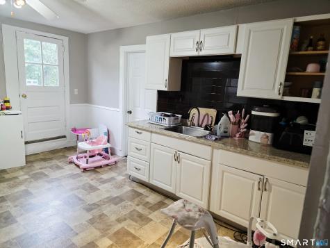 430 Burnside Avenue East Hartford CT 06108