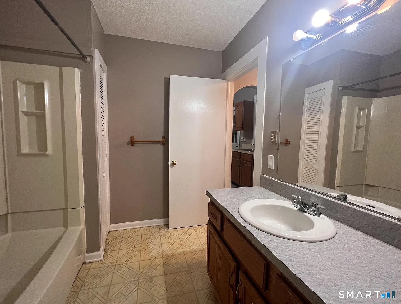 85 Ellis Street New Britain CT 06051