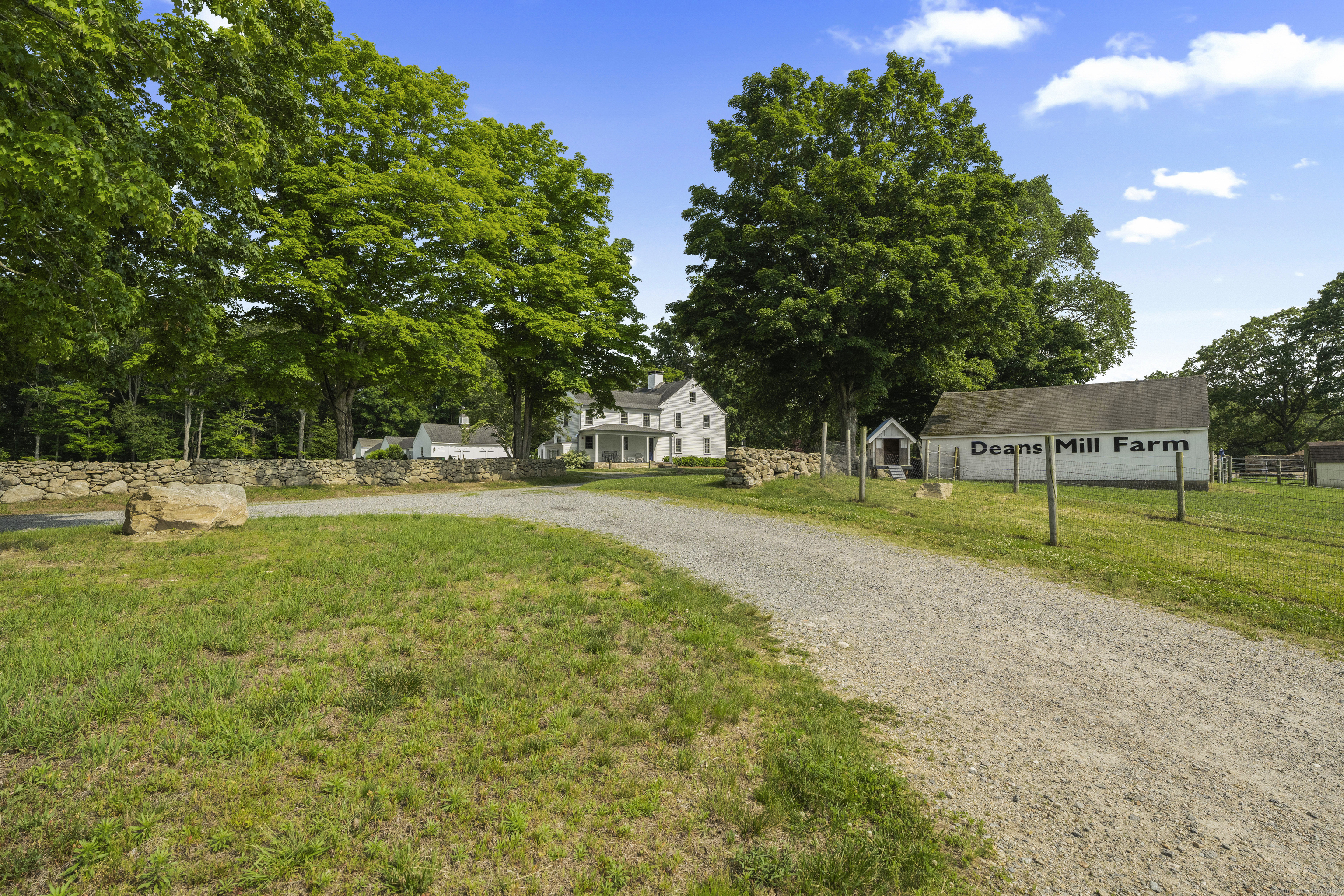 1189 Pequot Trail Stonington CT 06378