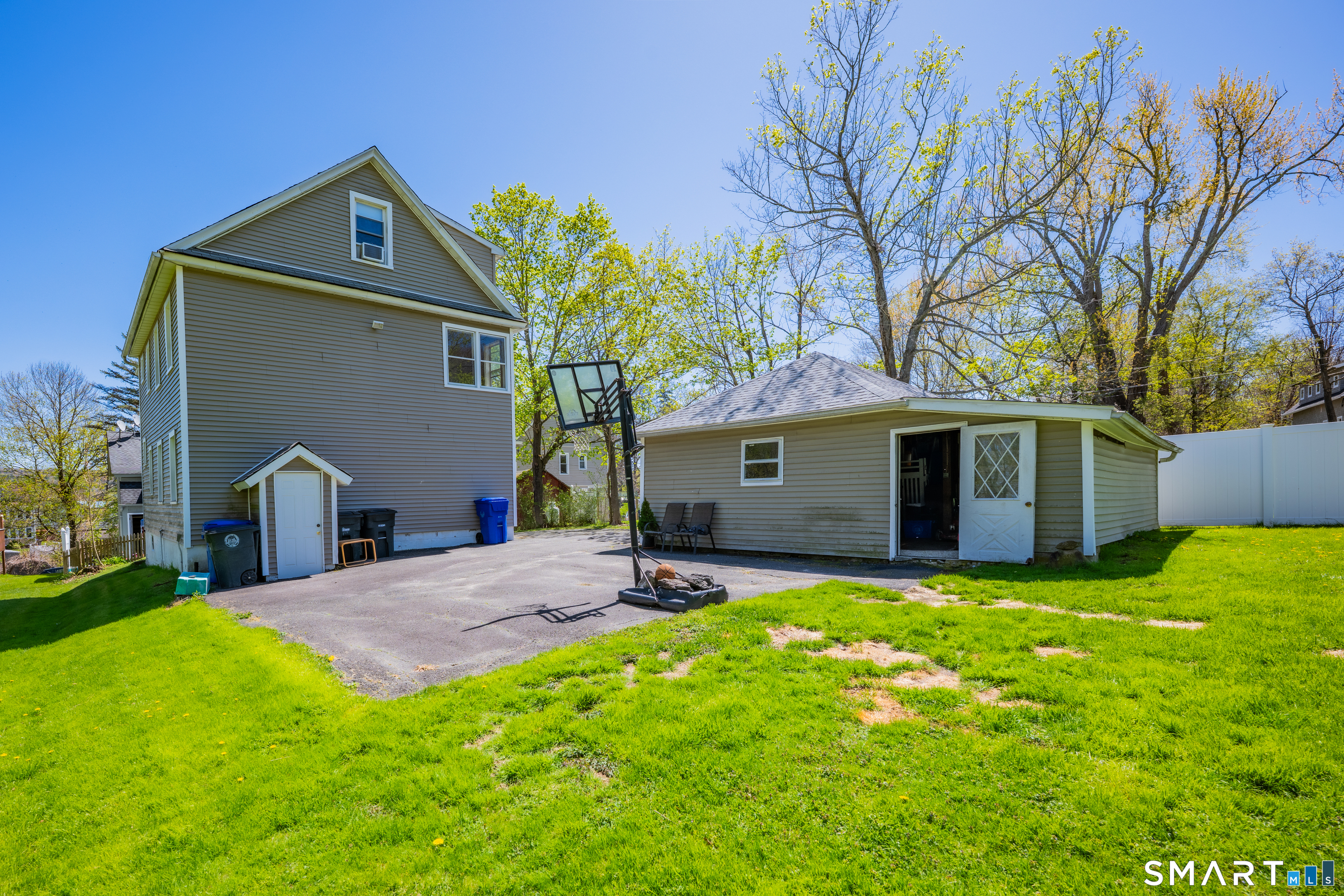 28 Maple Street Torrington CT 06790