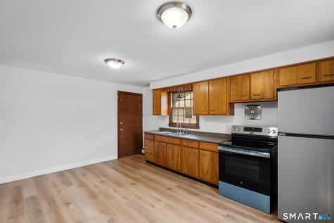 35 Glenwood Street Manchester CT 06040