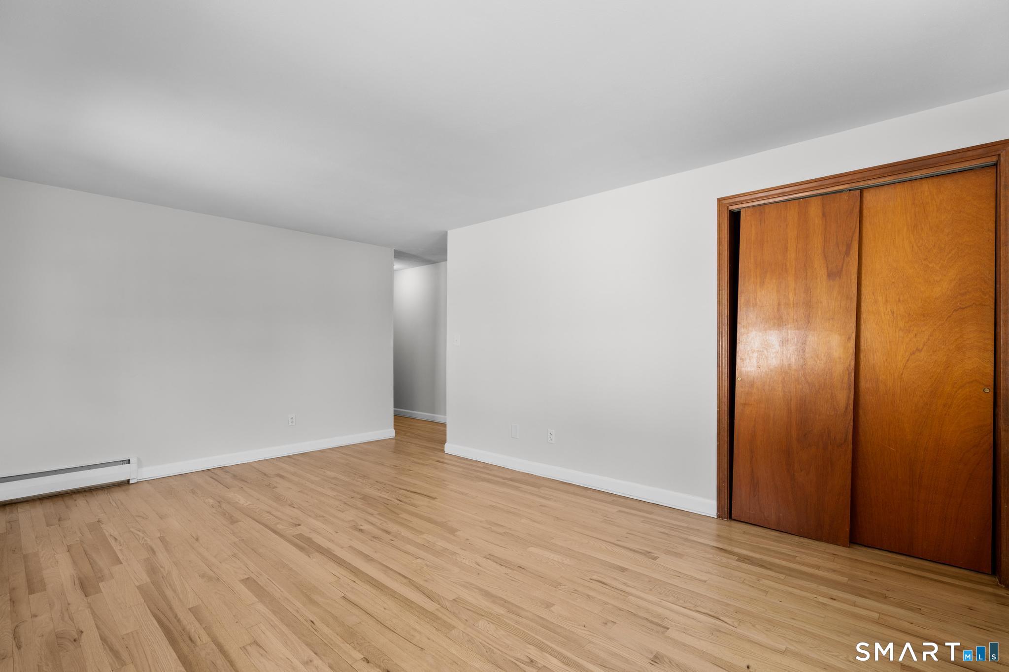 35 Glenwood Street Manchester CT 06040