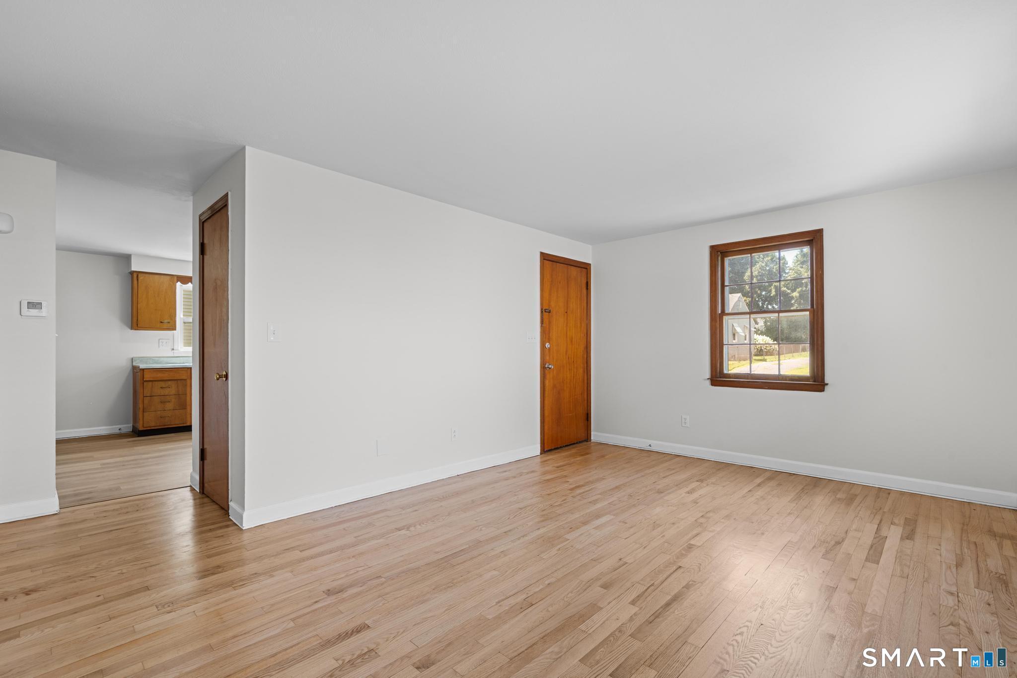 35 Glenwood Street Manchester CT 06040