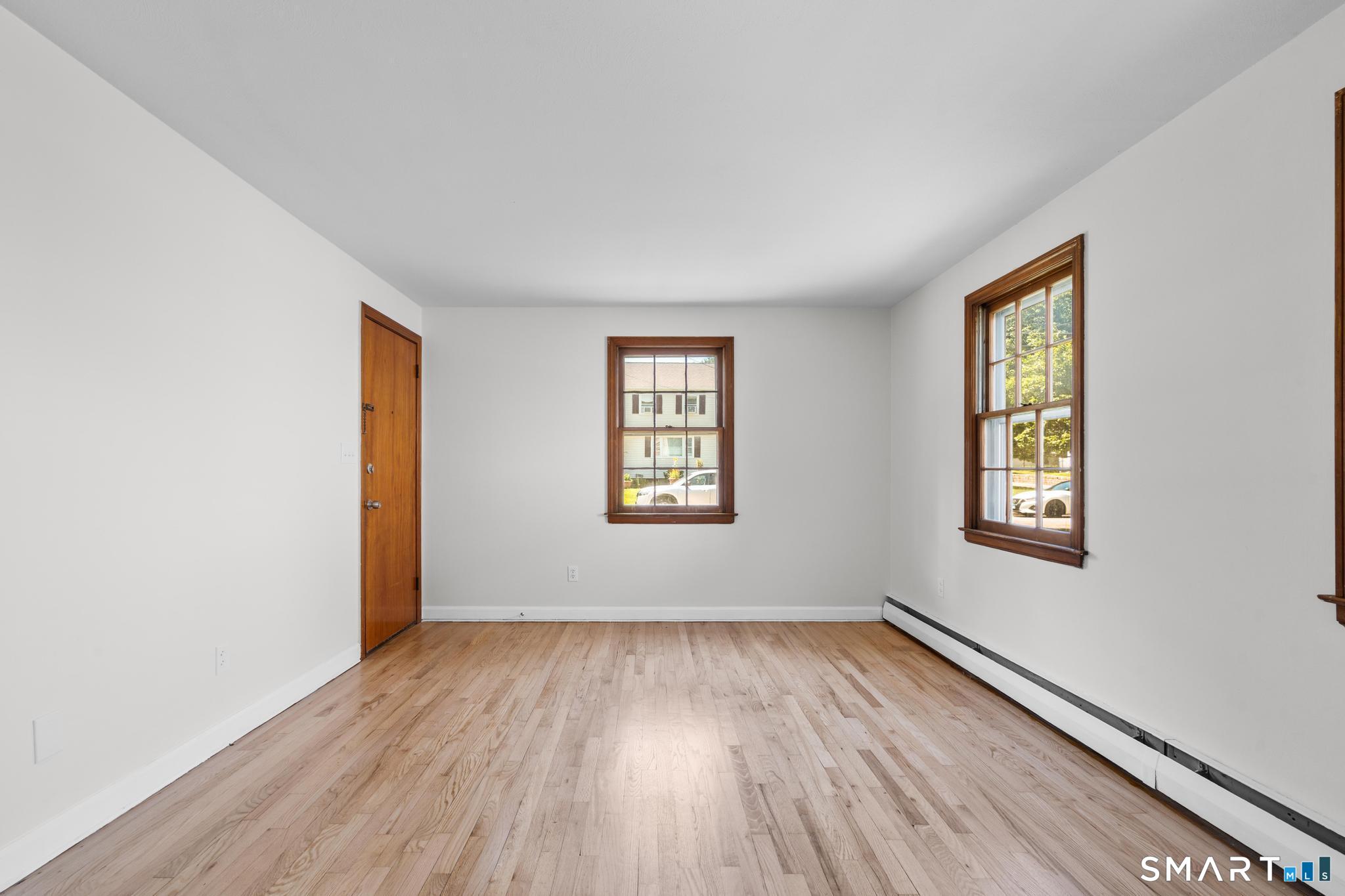 35 Glenwood Street Manchester CT 06040