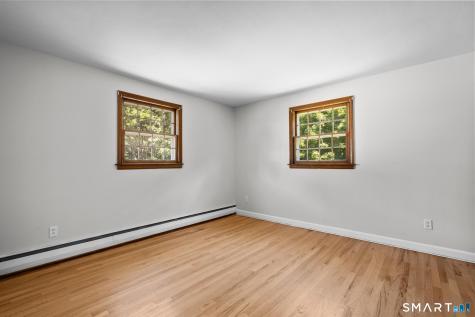 35 Glenwood Street Manchester CT 06040