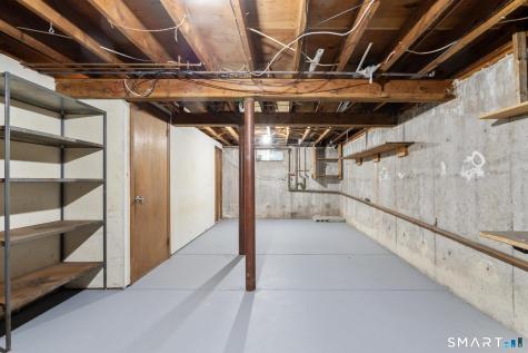35 Glenwood Street Manchester CT 06040