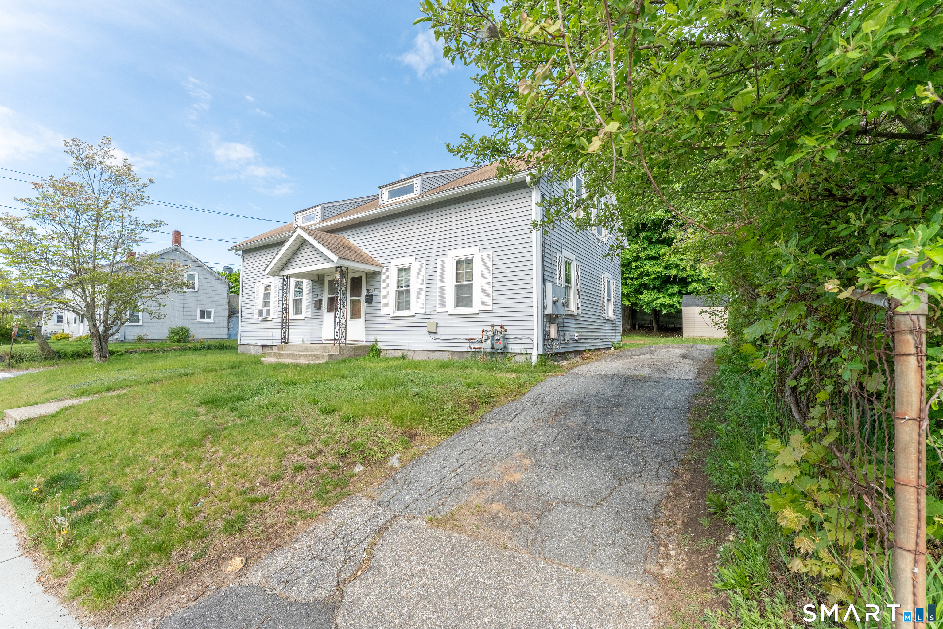 236 Church Street Putnam CT 06260