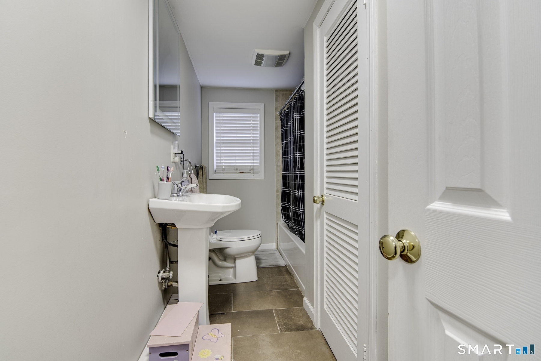 183 Sugar Street Newtown CT 06470