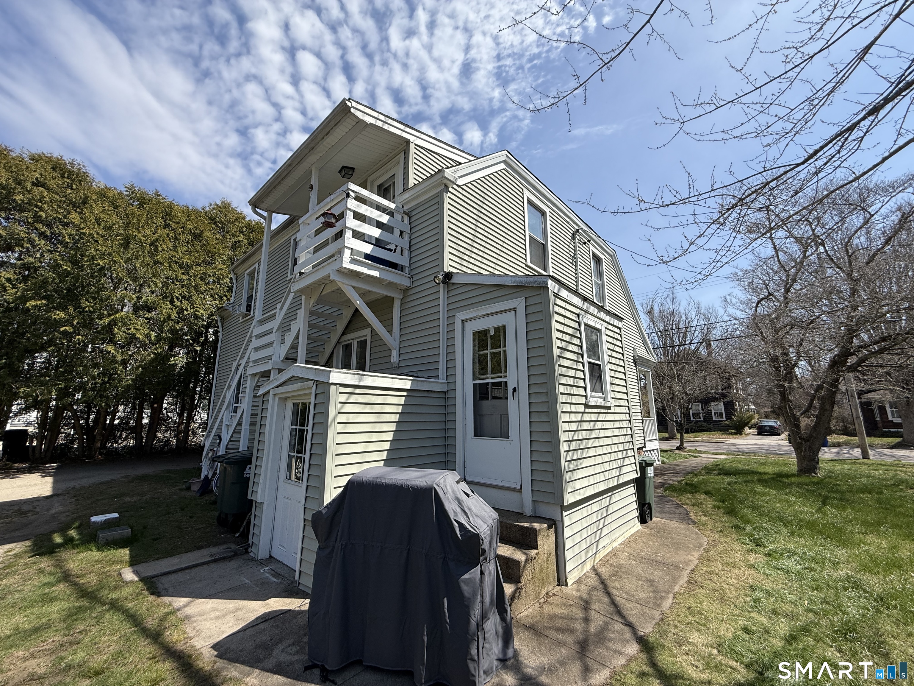 13 Moss Street Stonington CT 06379
