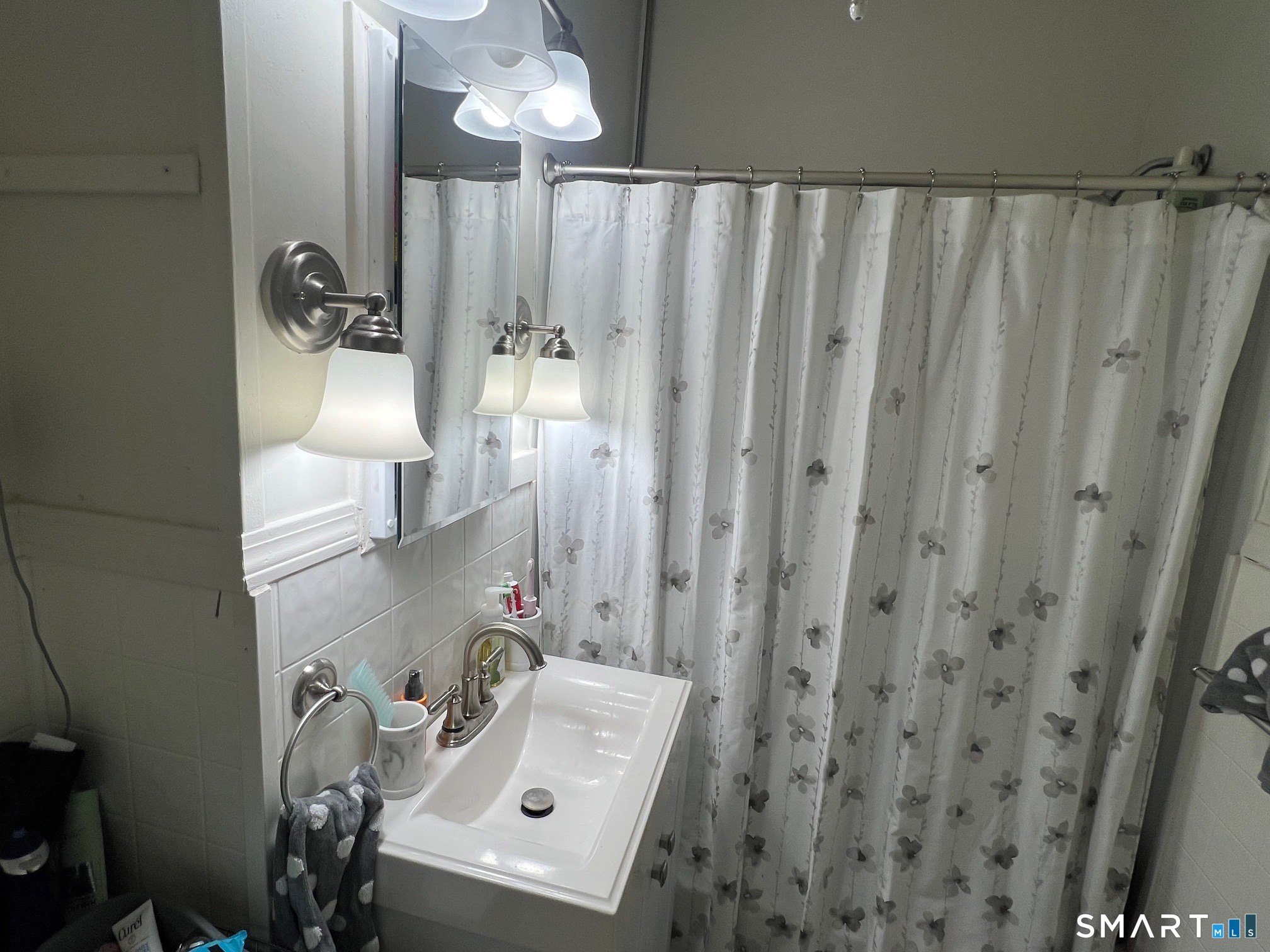 13 Moss Street Stonington CT 06379