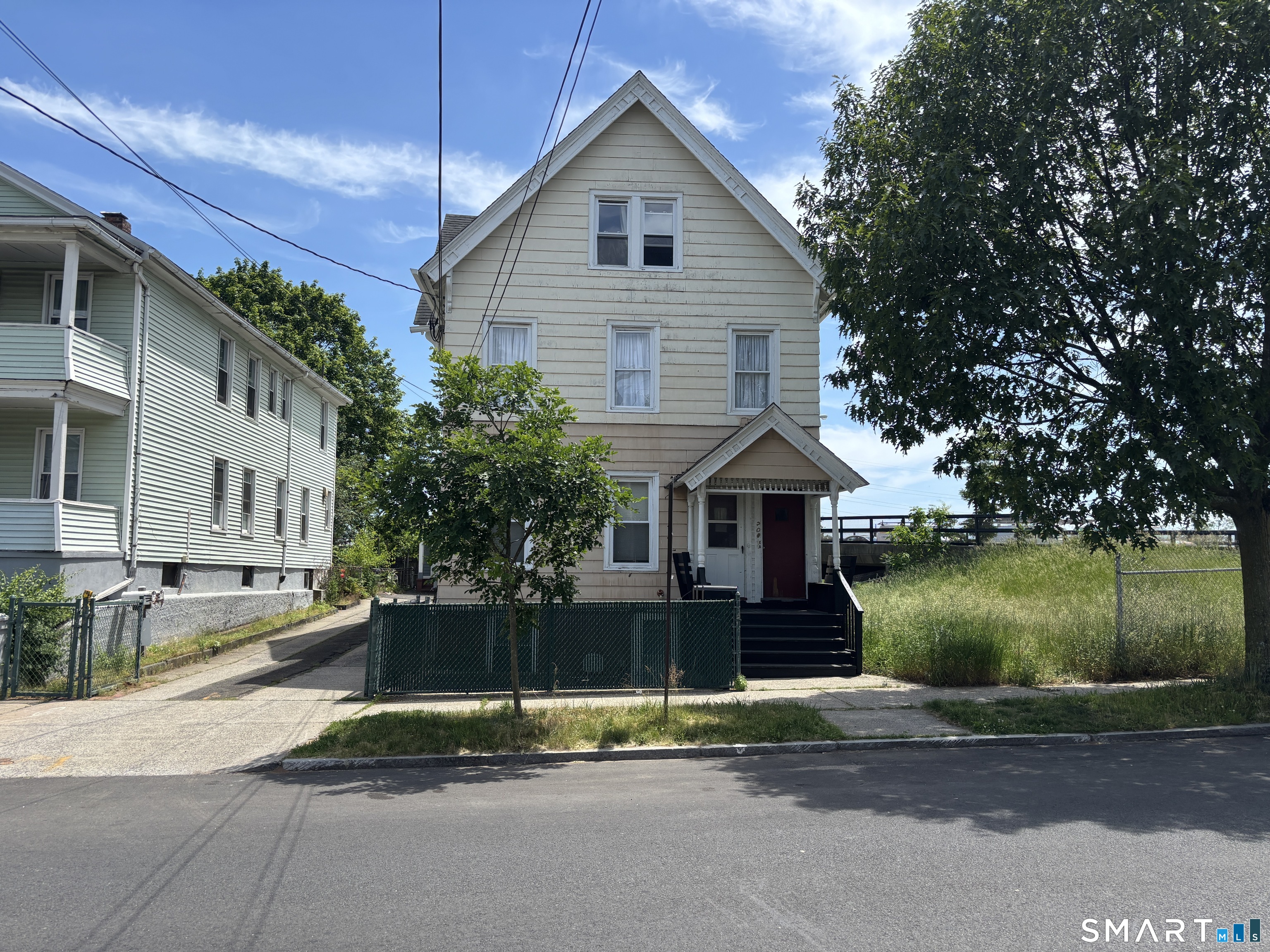 206 Lamberton Street New Haven CT 06519