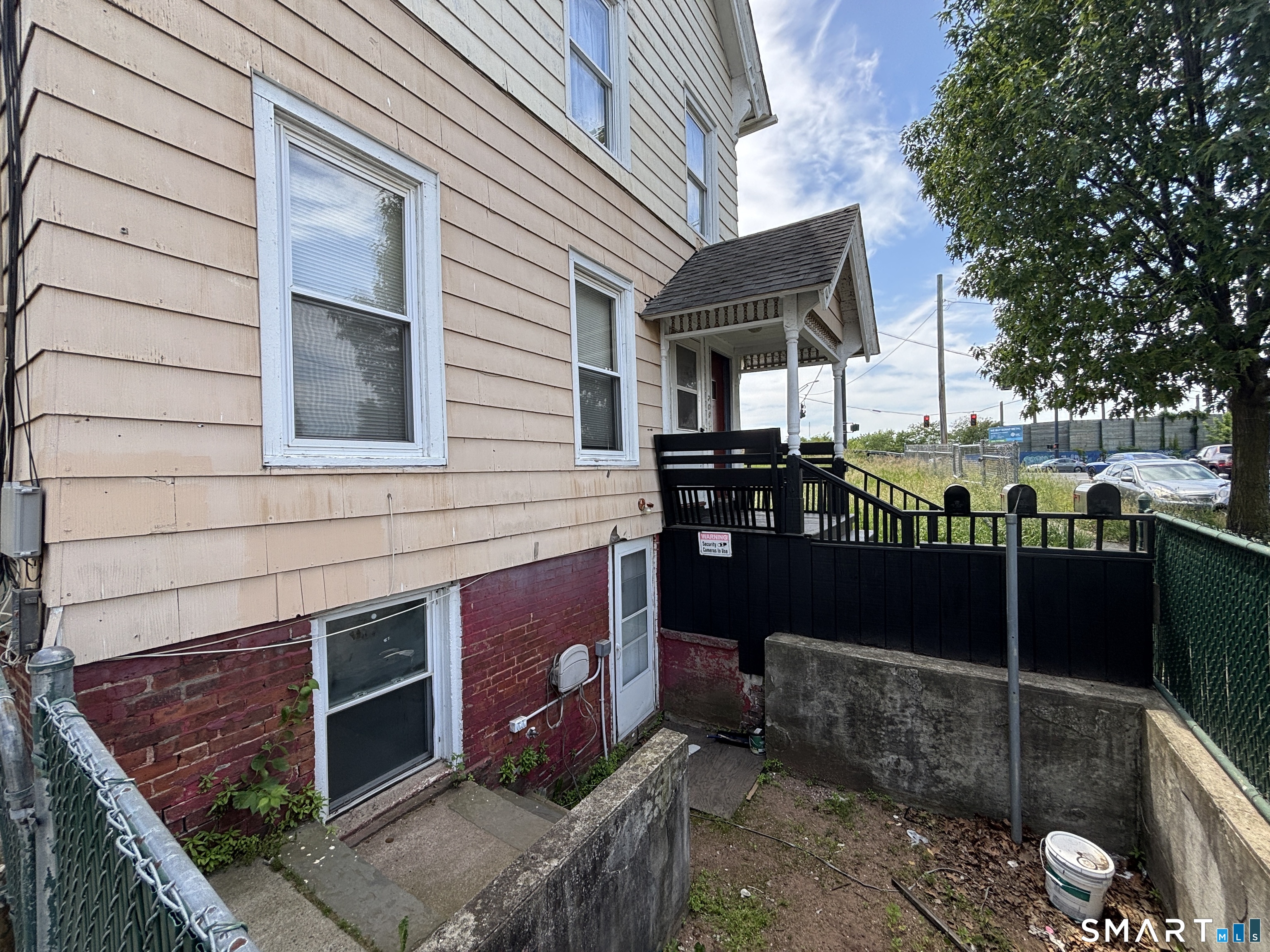 206 Lamberton Street New Haven CT 06519