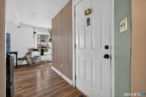 5 Manwaring Street New London CT 06320