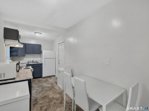 5 Manwaring Street New London CT 06320