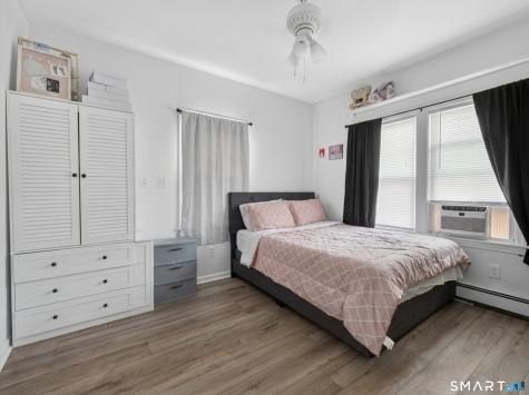 5 Manwaring Street New London CT 06320