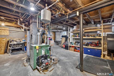 5 Manwaring Street New London CT 06320