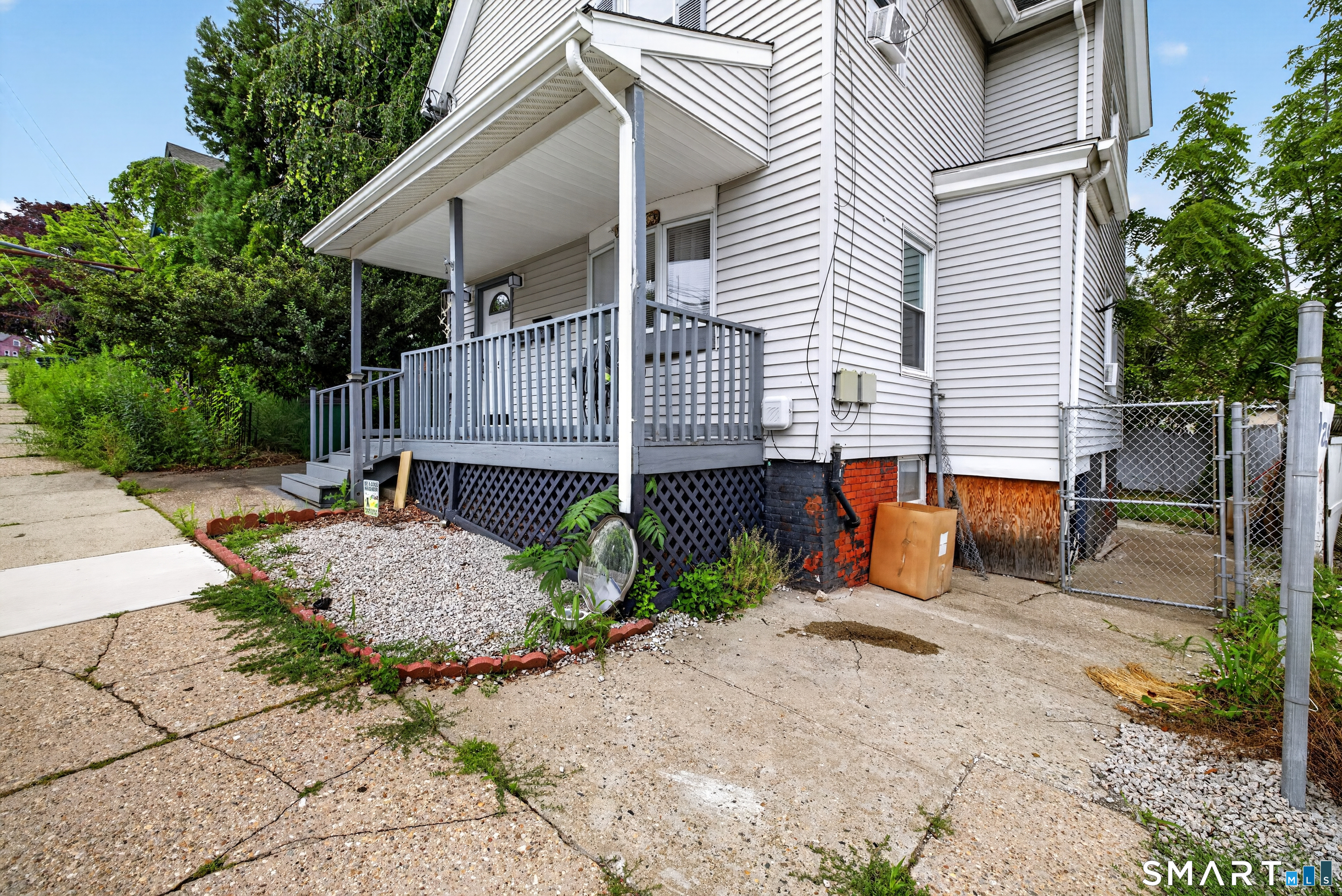 5 Manwaring Street New London CT 06320