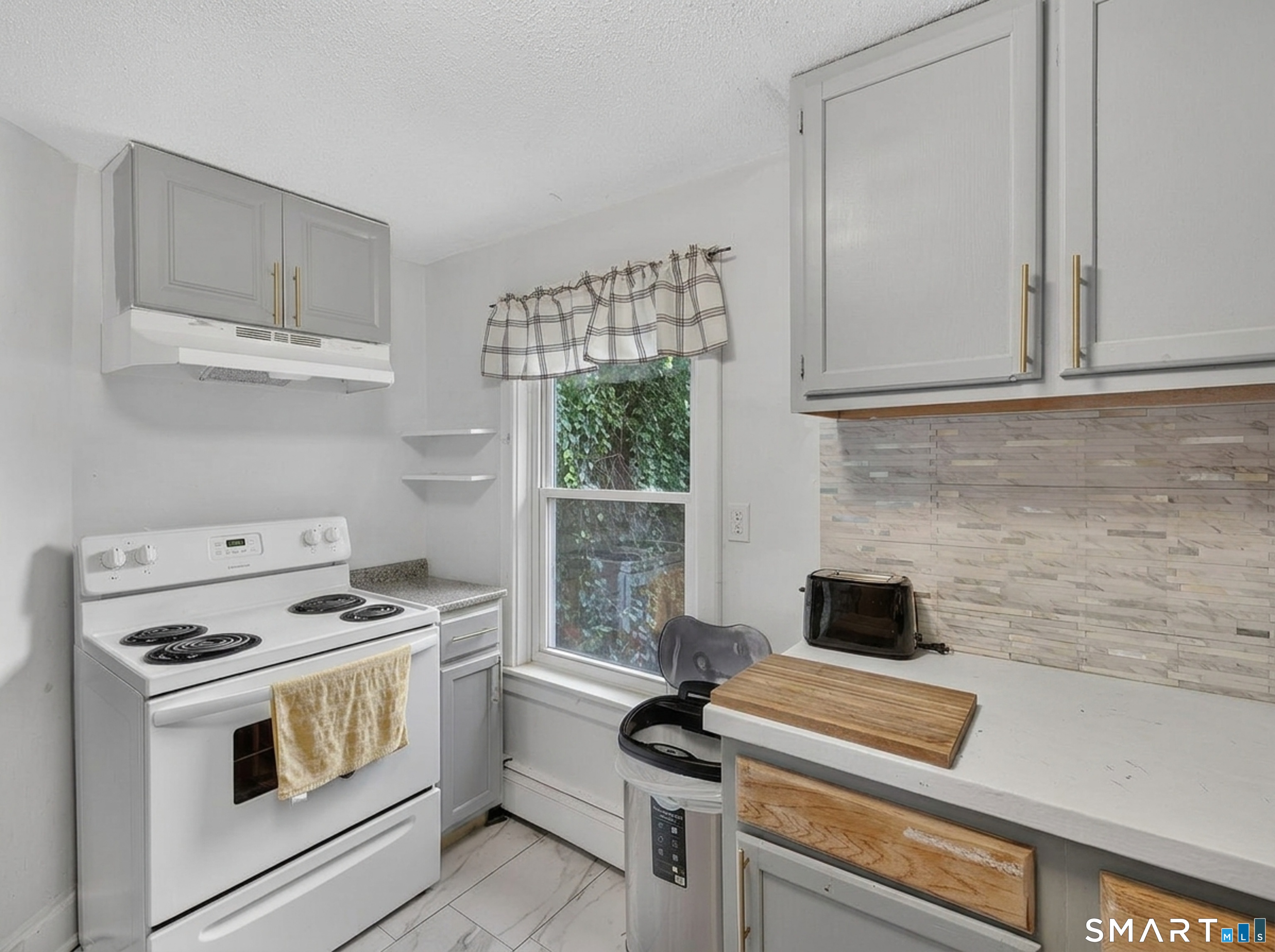 5 Manwaring Street New London CT 06320