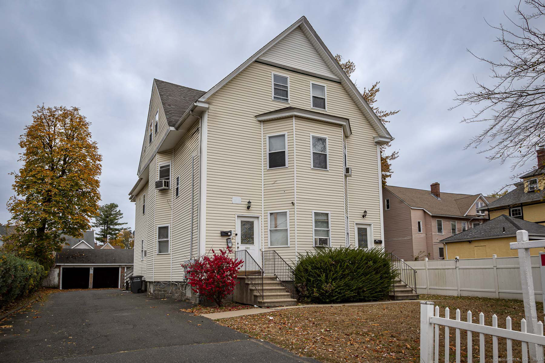 409 Sigourney Street Hartford CT 06112