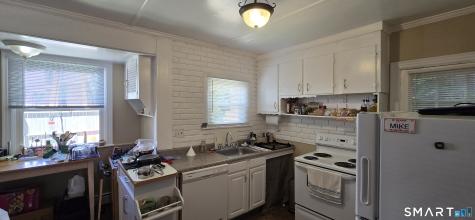 202 Broadway Norwich CT 06360