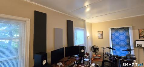 202 Broadway Norwich CT 06360