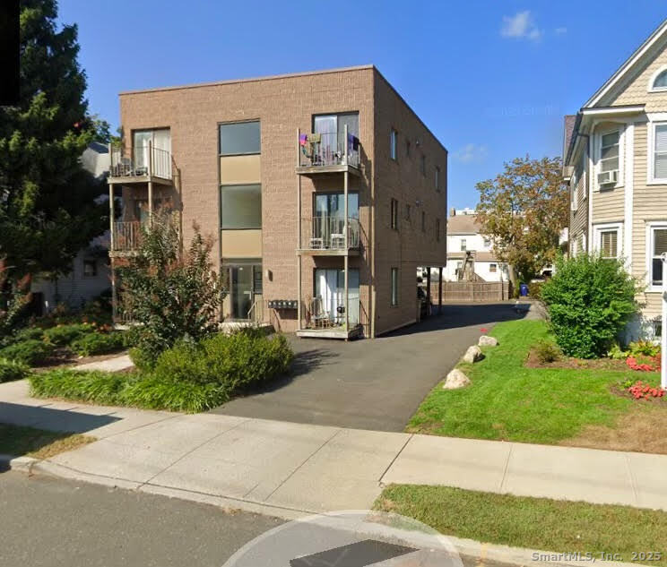 62 4TH Street Stamford CT 06905