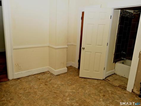 29 Locke Street Ansonia CT 06401