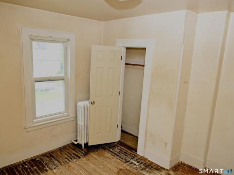 29 Locke Street Ansonia CT 06401