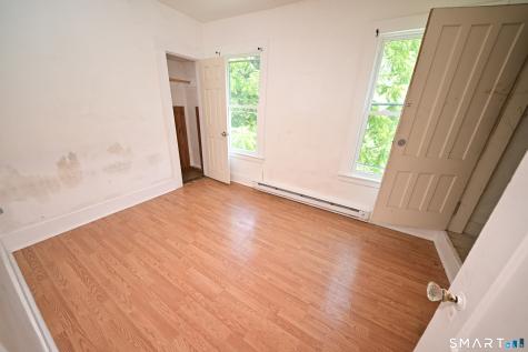 29 Locke Street Ansonia CT 06401