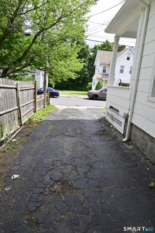 29 Locke Street Ansonia CT 06401