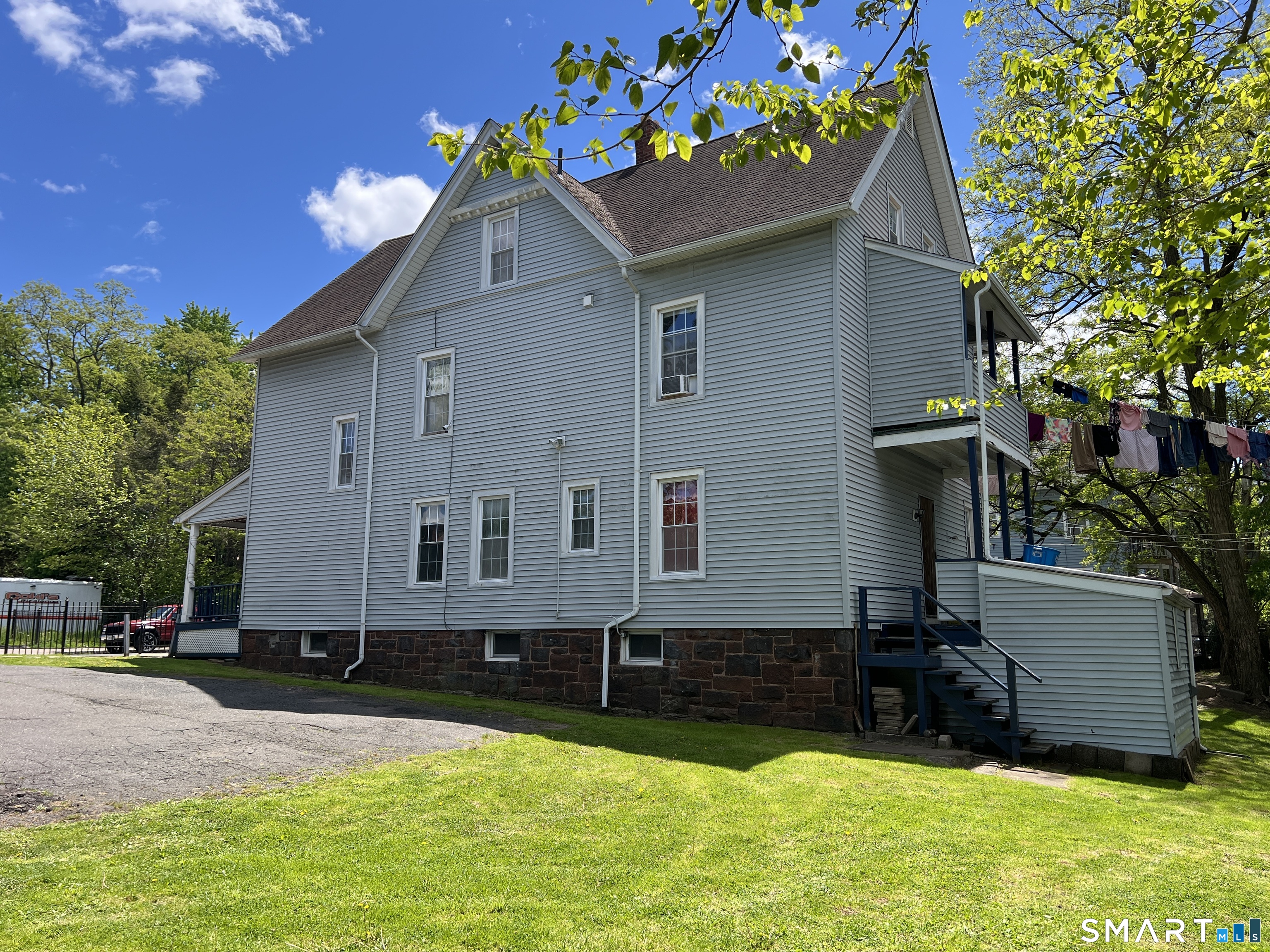 53-55 Dean Street Hartford CT 06114