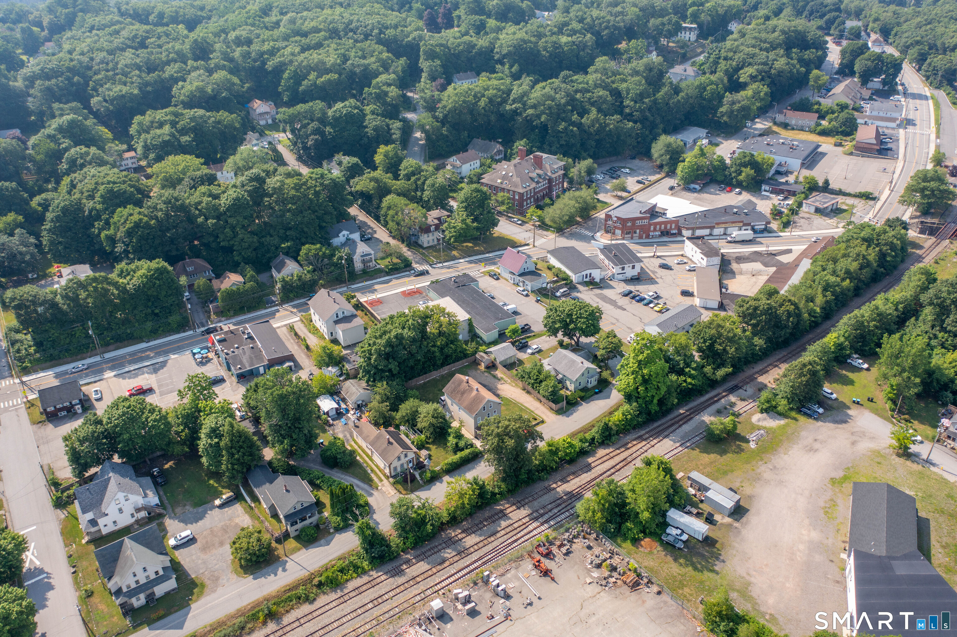 27 Railroad Street Putnam CT 06260