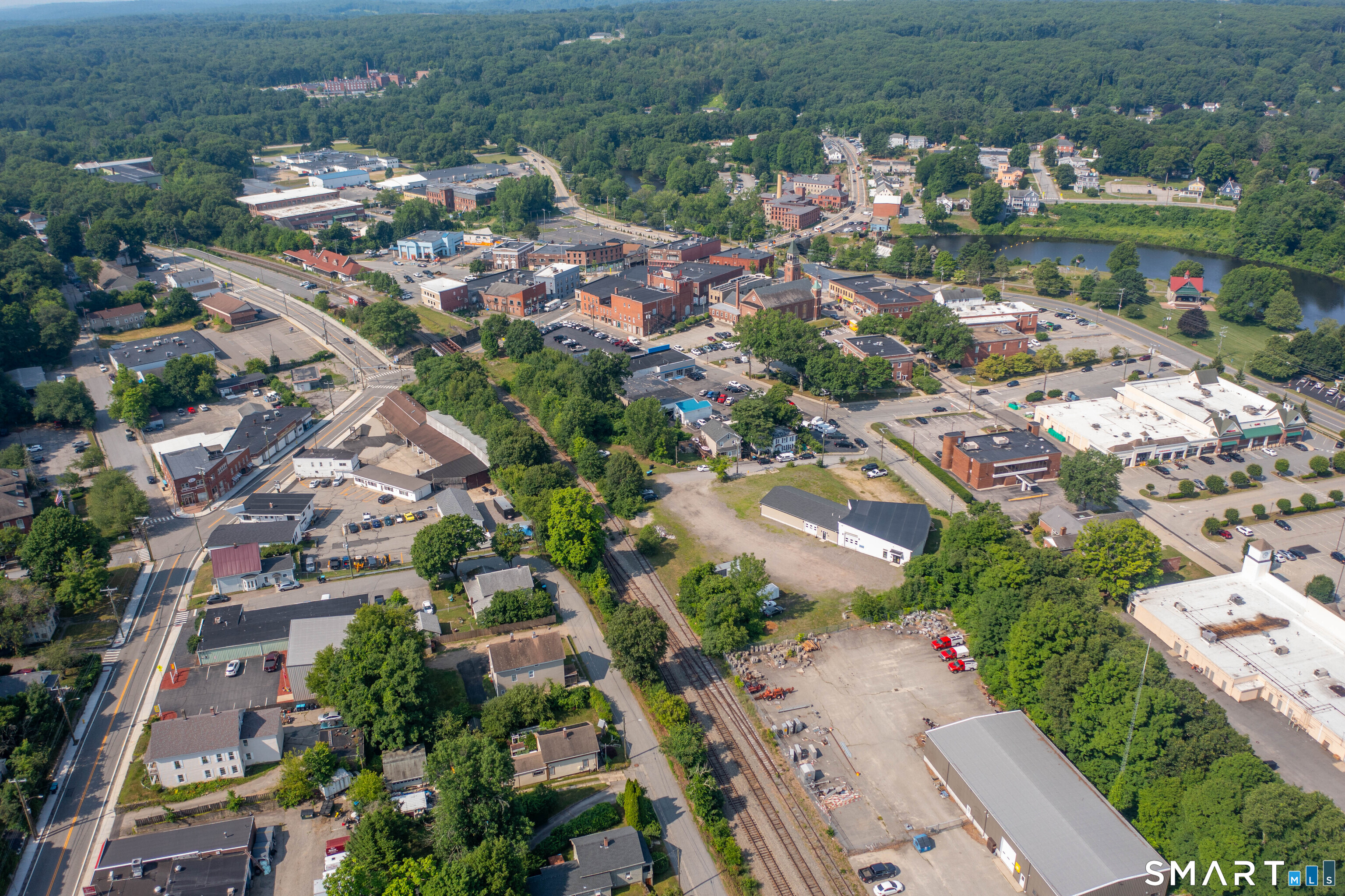 27 Railroad Street Putnam CT 06260