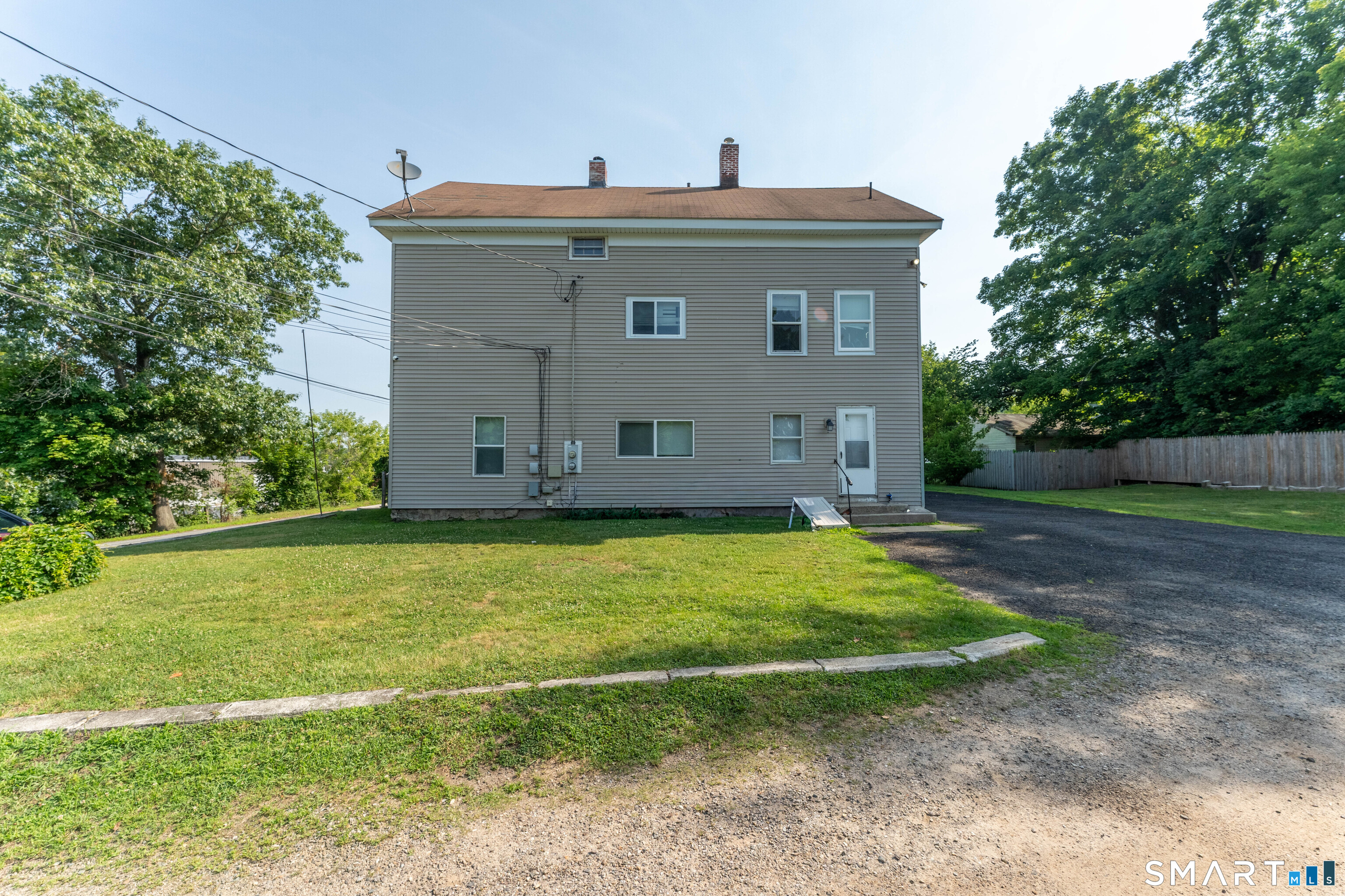 27 Railroad Street Putnam CT 06260