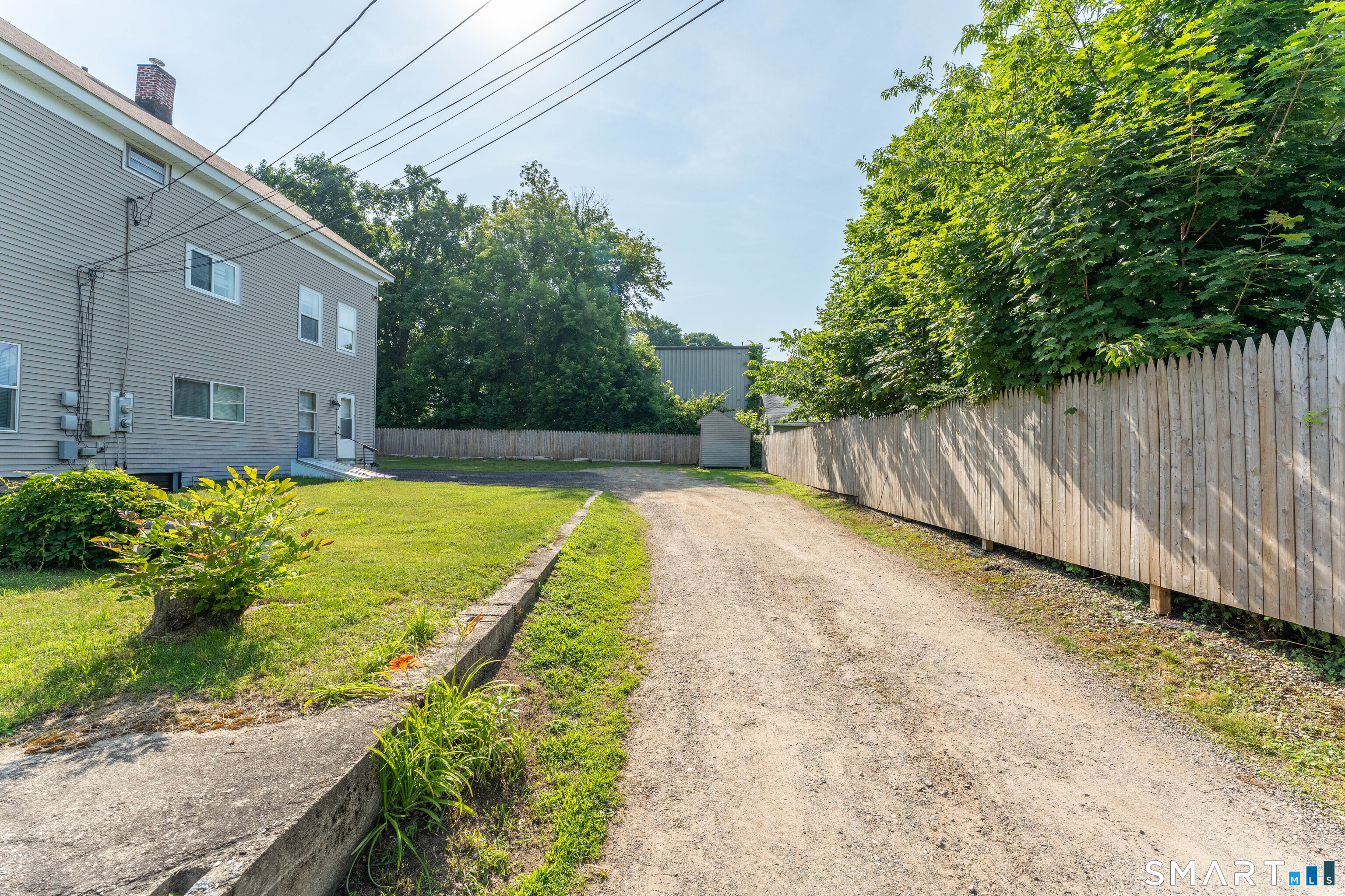 27 Railroad Street Putnam CT 06260