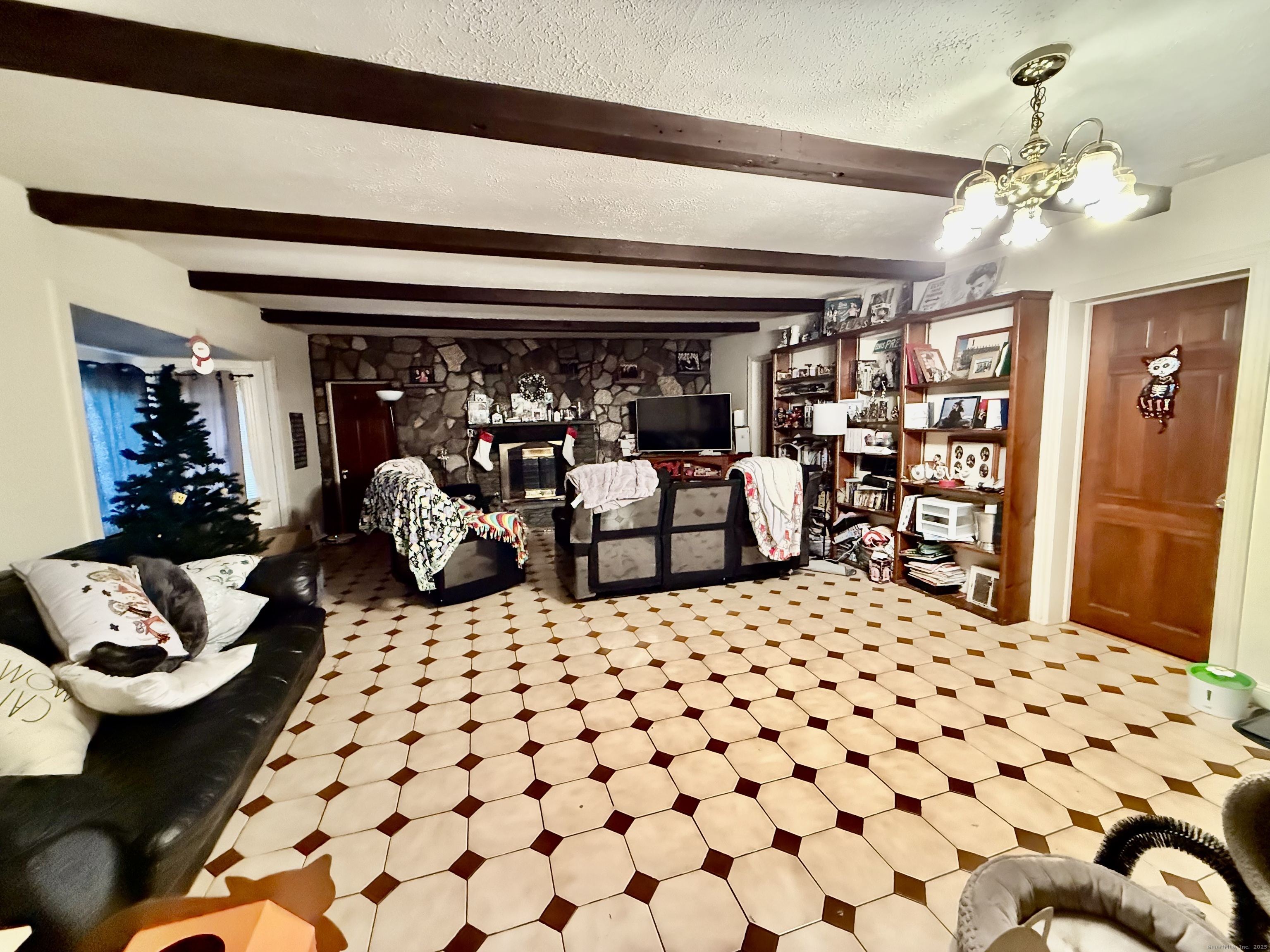 226 West High Street East Hampton CT 06424