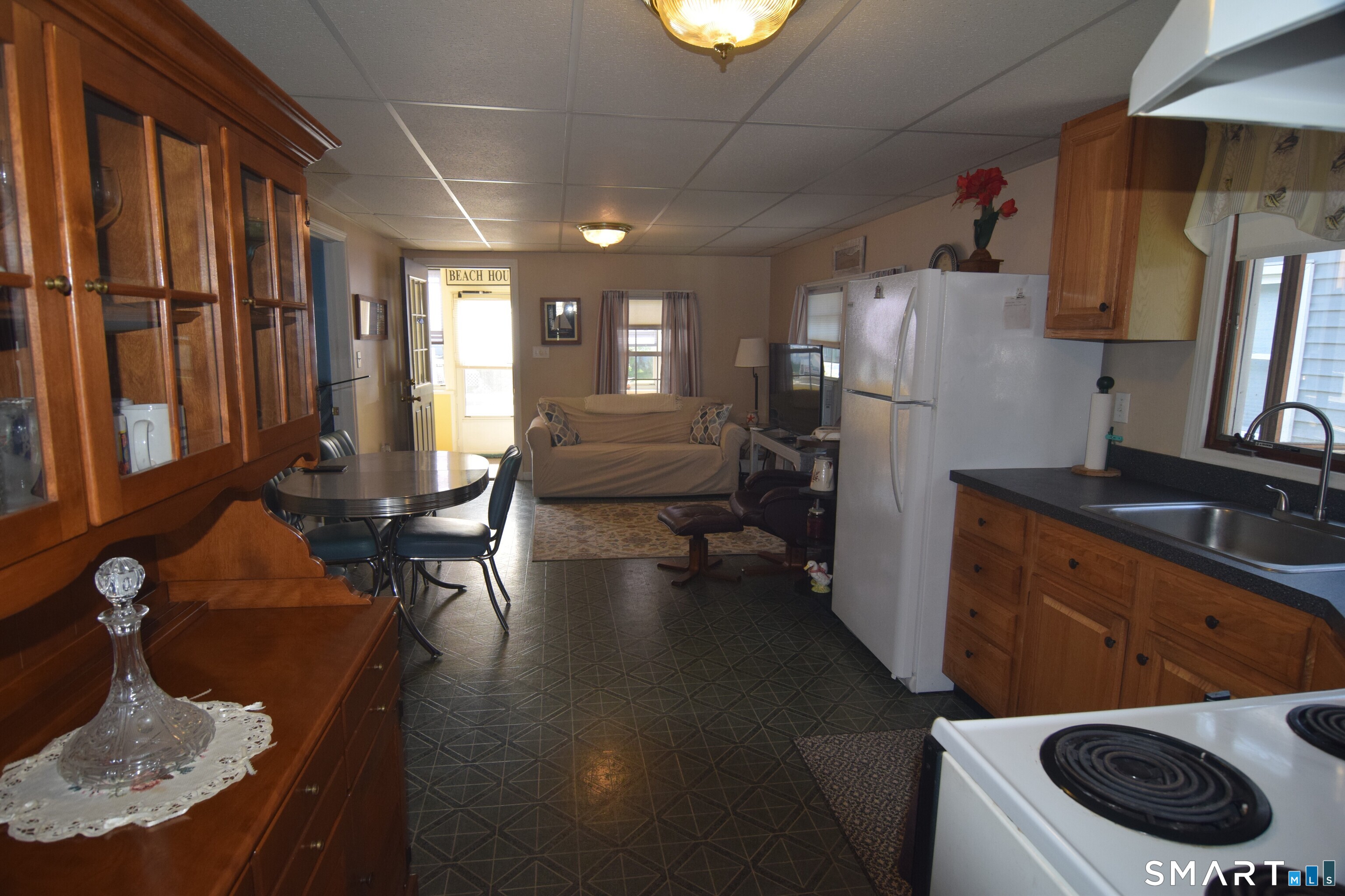 10 Hartford Avenue Old Lyme CT 06371