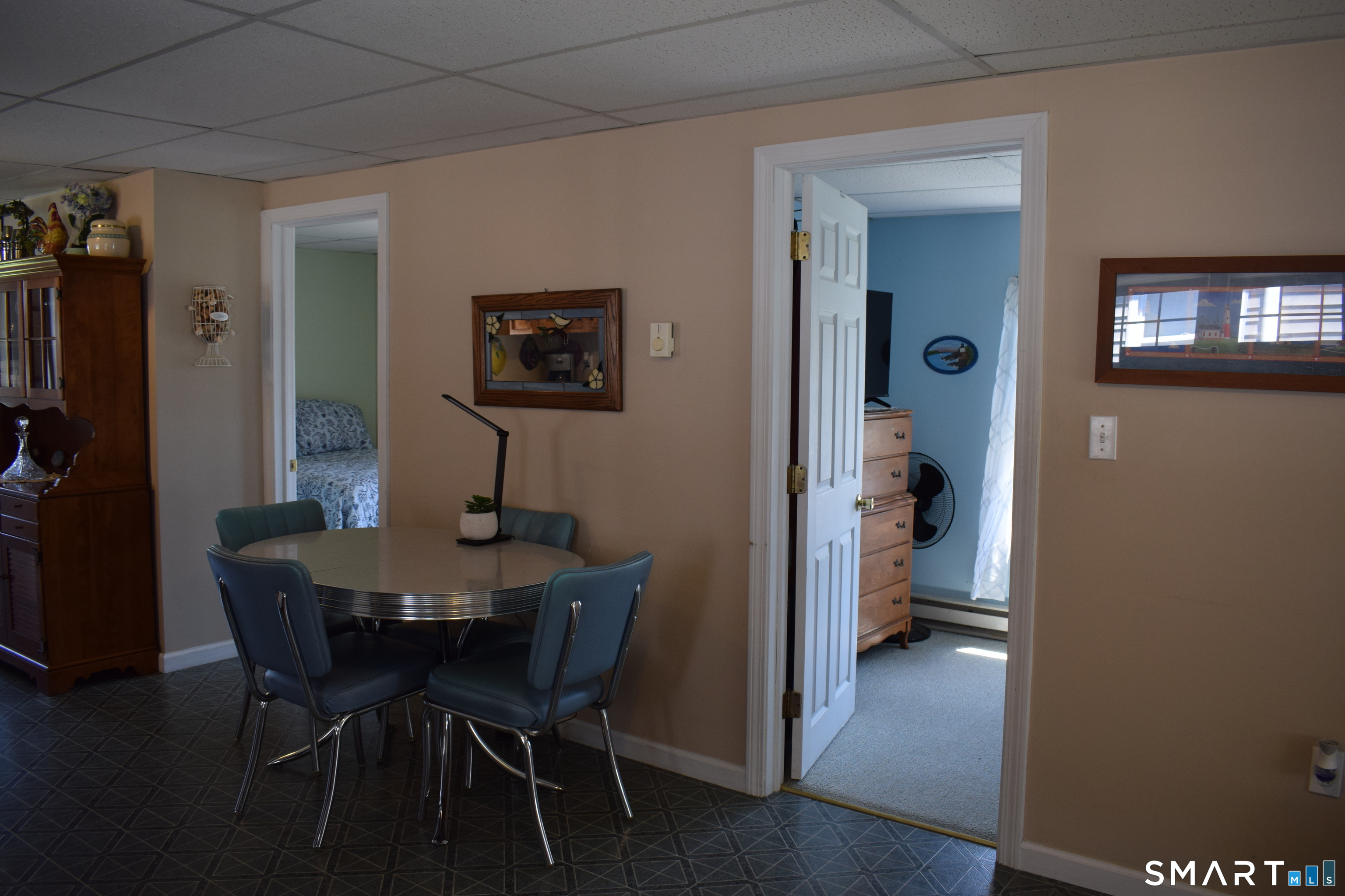 10 Hartford Avenue Old Lyme CT 06371