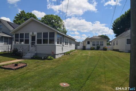 10 Hartford Avenue Old Lyme CT 06371