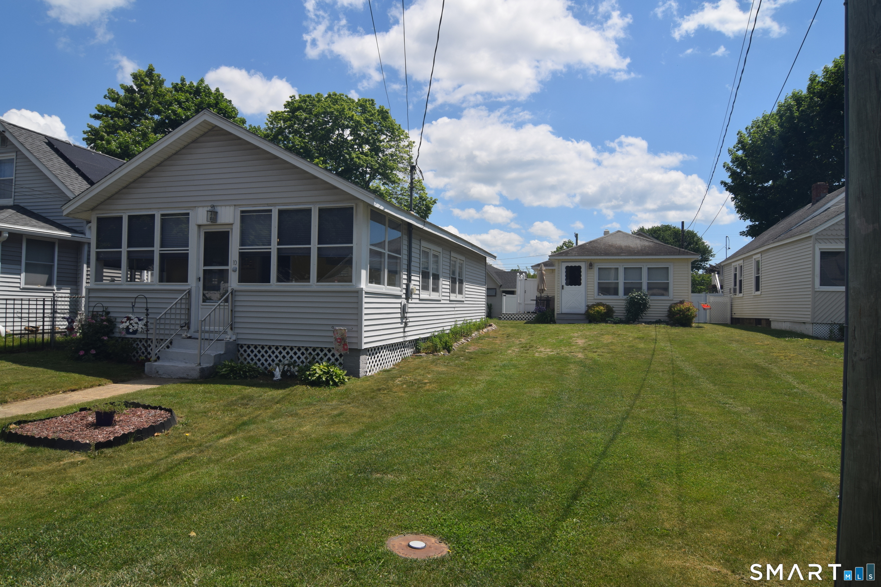 10 Hartford Avenue Old Lyme CT 06371