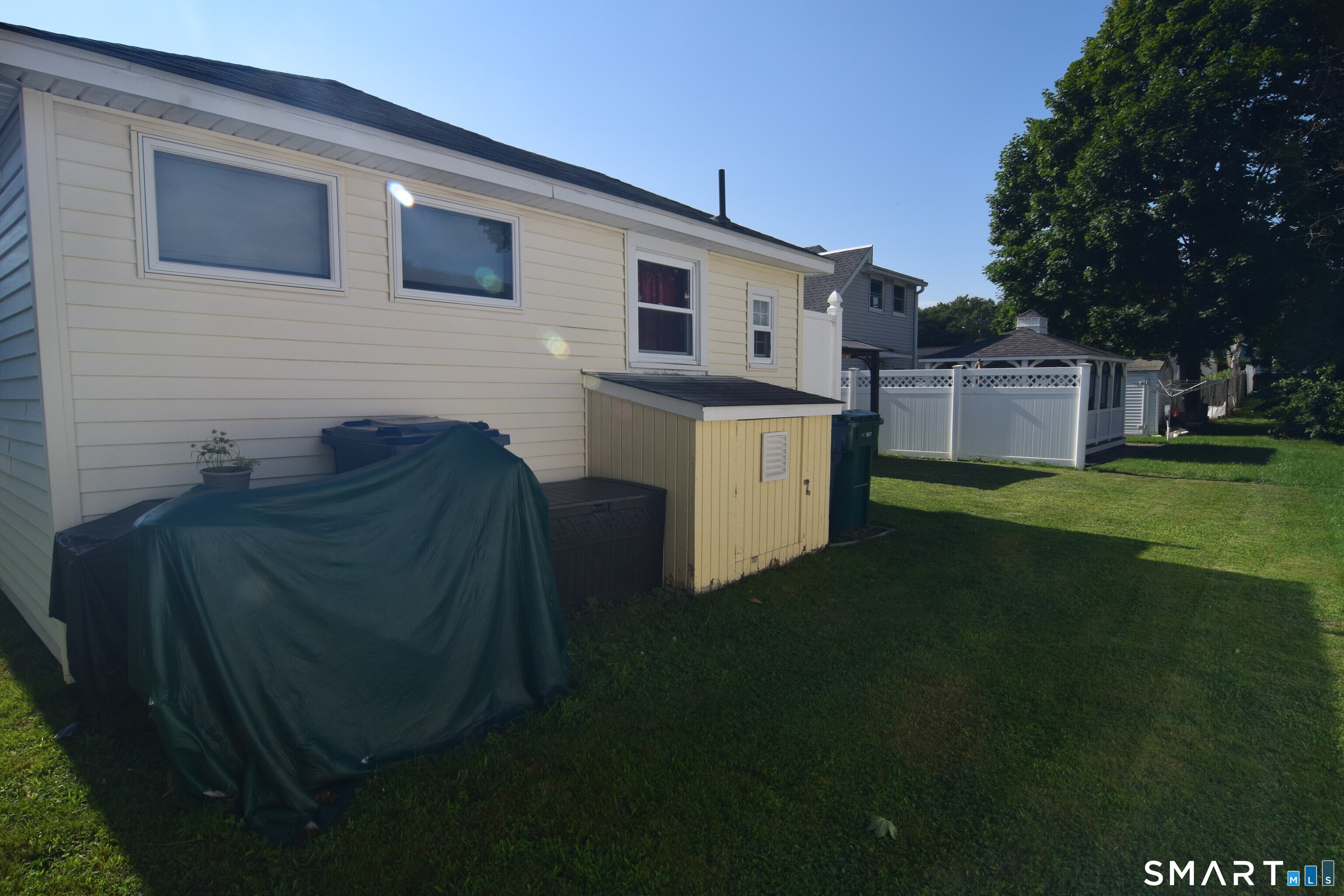 10 Hartford Avenue Old Lyme CT 06371