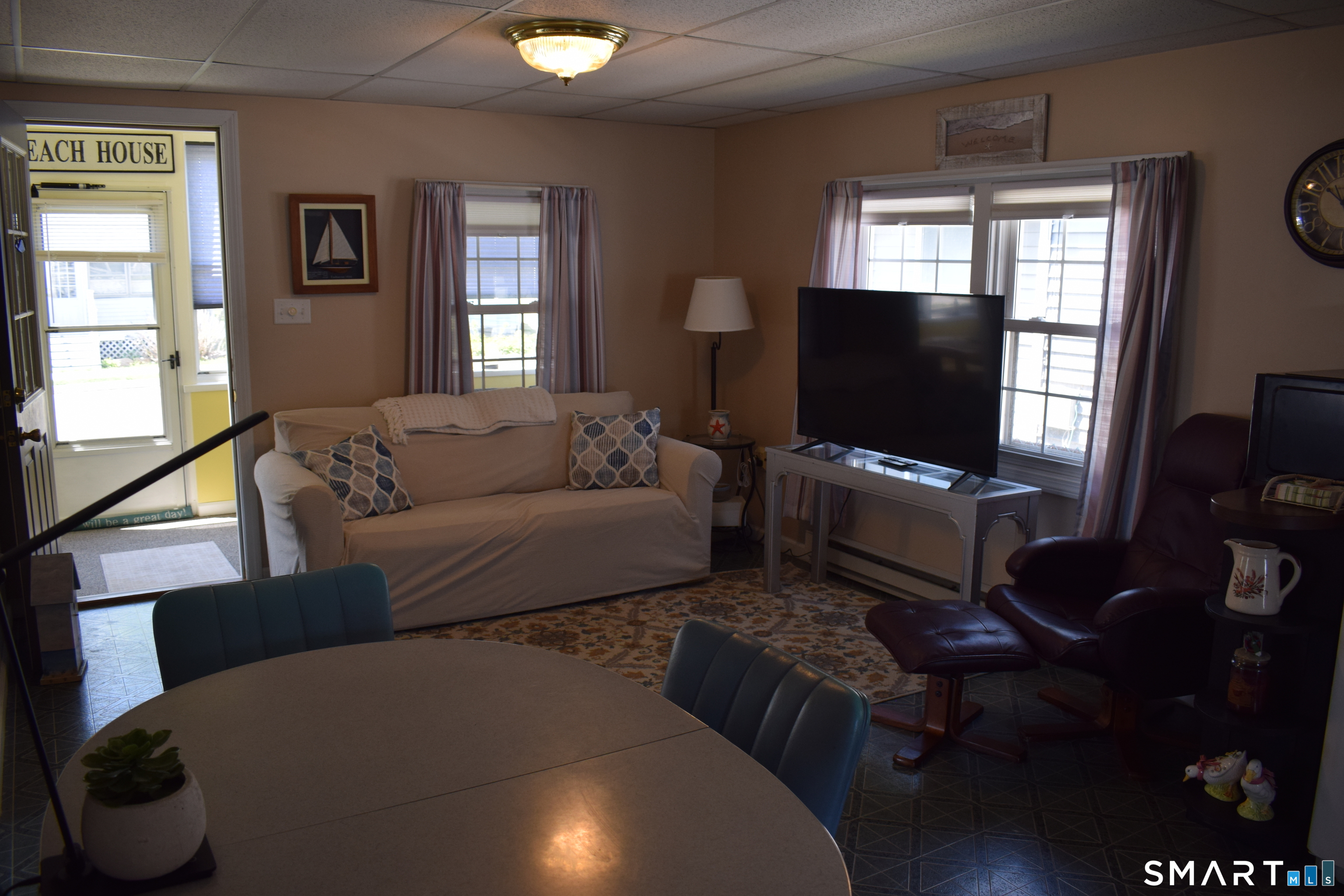 10 Hartford Avenue Old Lyme CT 06371