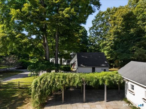 9 Ingham Hill Road Essex CT 06426