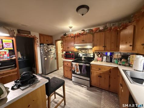 291-293 School Street Putnam CT 06260