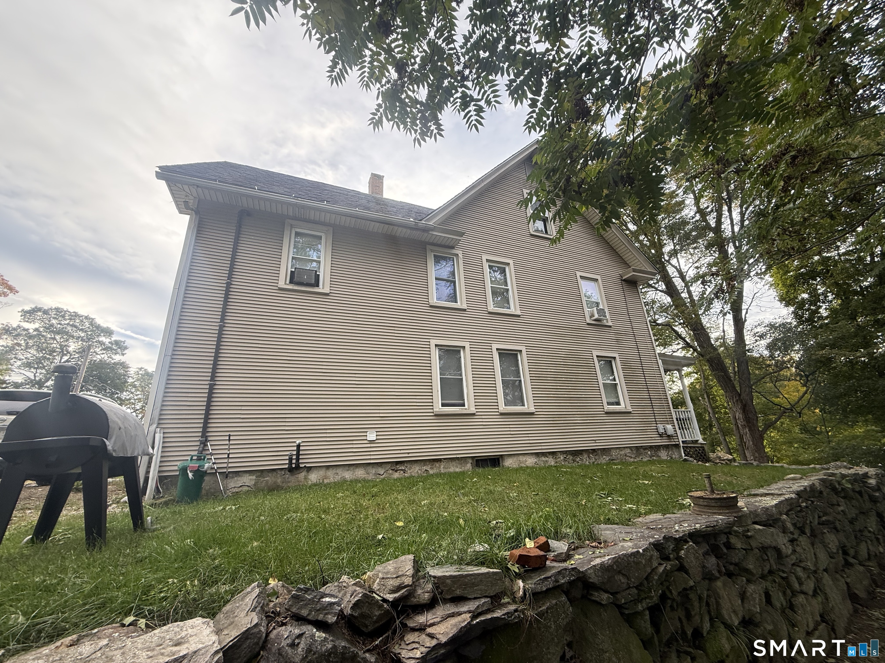 291-293 School Street Putnam CT 06260